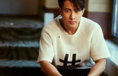 nienie吴尊吃瓜,揭秘娱乐圈幕后故事