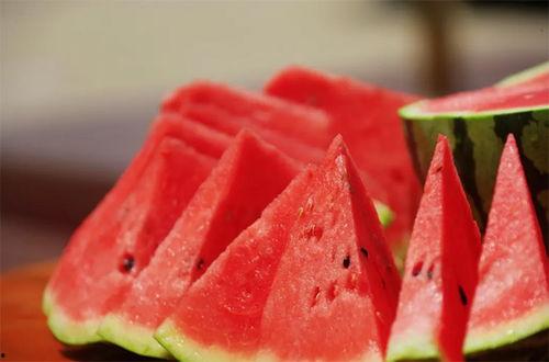 地王吃瓜,揭秘房地产市场的另类现象