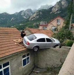 带你吃瓜奇葩车祸,惊心动魄的“吃瓜”车祸现场