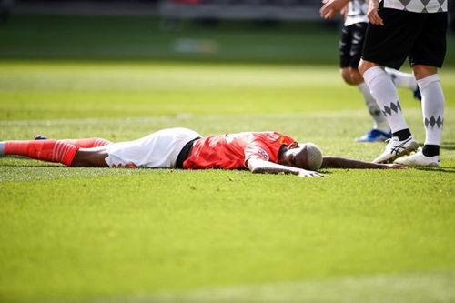 郑智吃瓜群众,吃瓜群众眼中的足球传奇